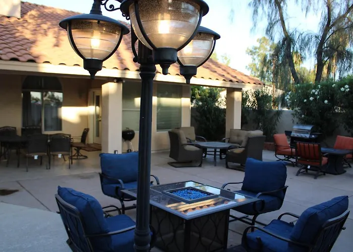Arts, Fenced Private Pool, Fire World Ferienhaus